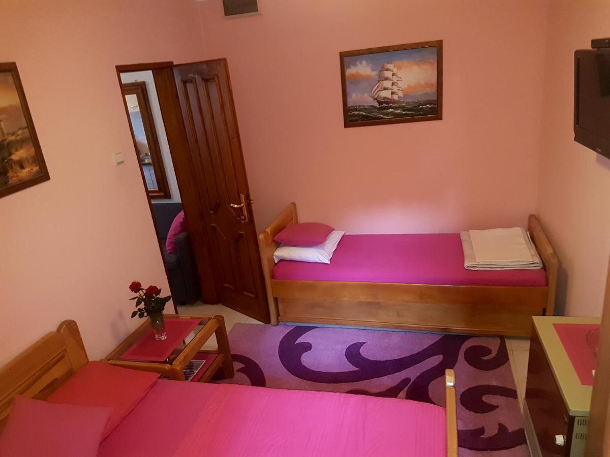 Apartment Ksenija Kotor Quarto foto